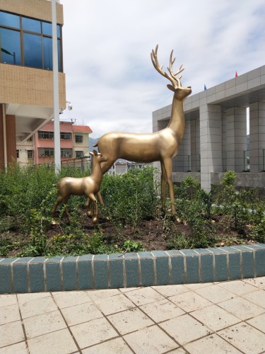 羚羊玻璃钢仿铜